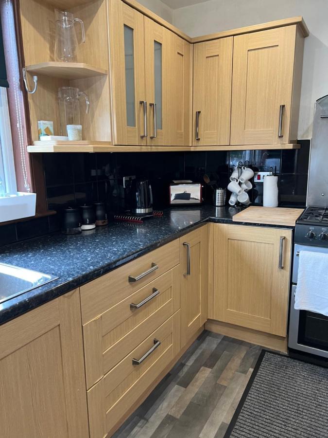 4 Bed Bungalow Near Airport 에든버러 외부 사진