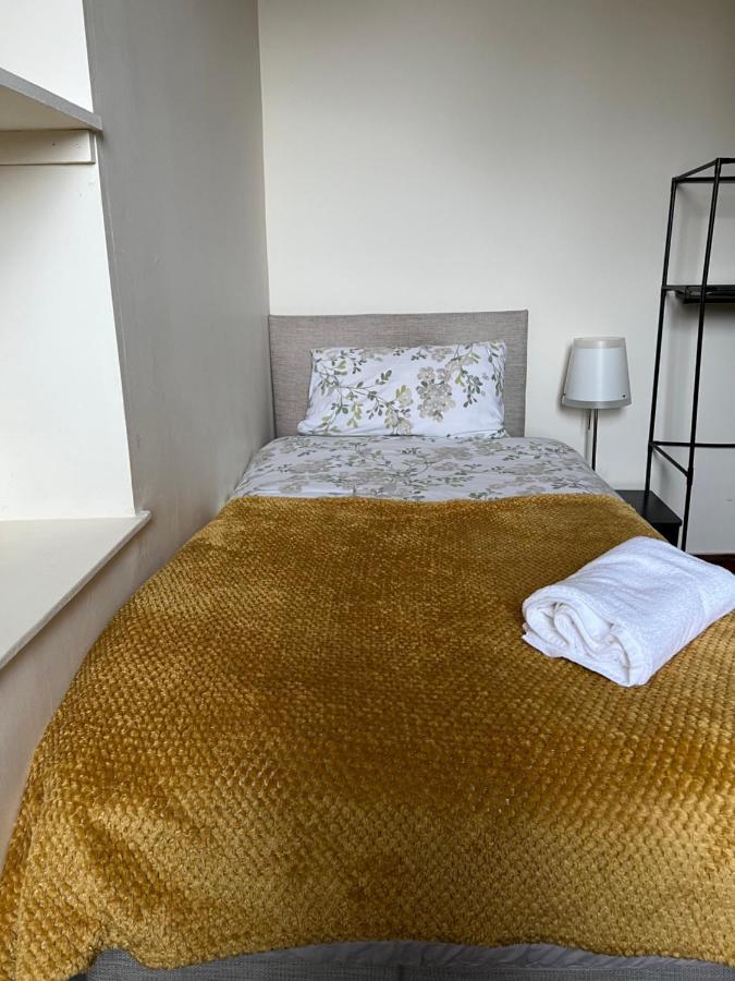 4 Bed Bungalow Near Airport 에든버러 외부 사진