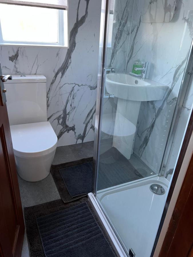 4 Bed Bungalow Near Airport 에든버러 외부 사진