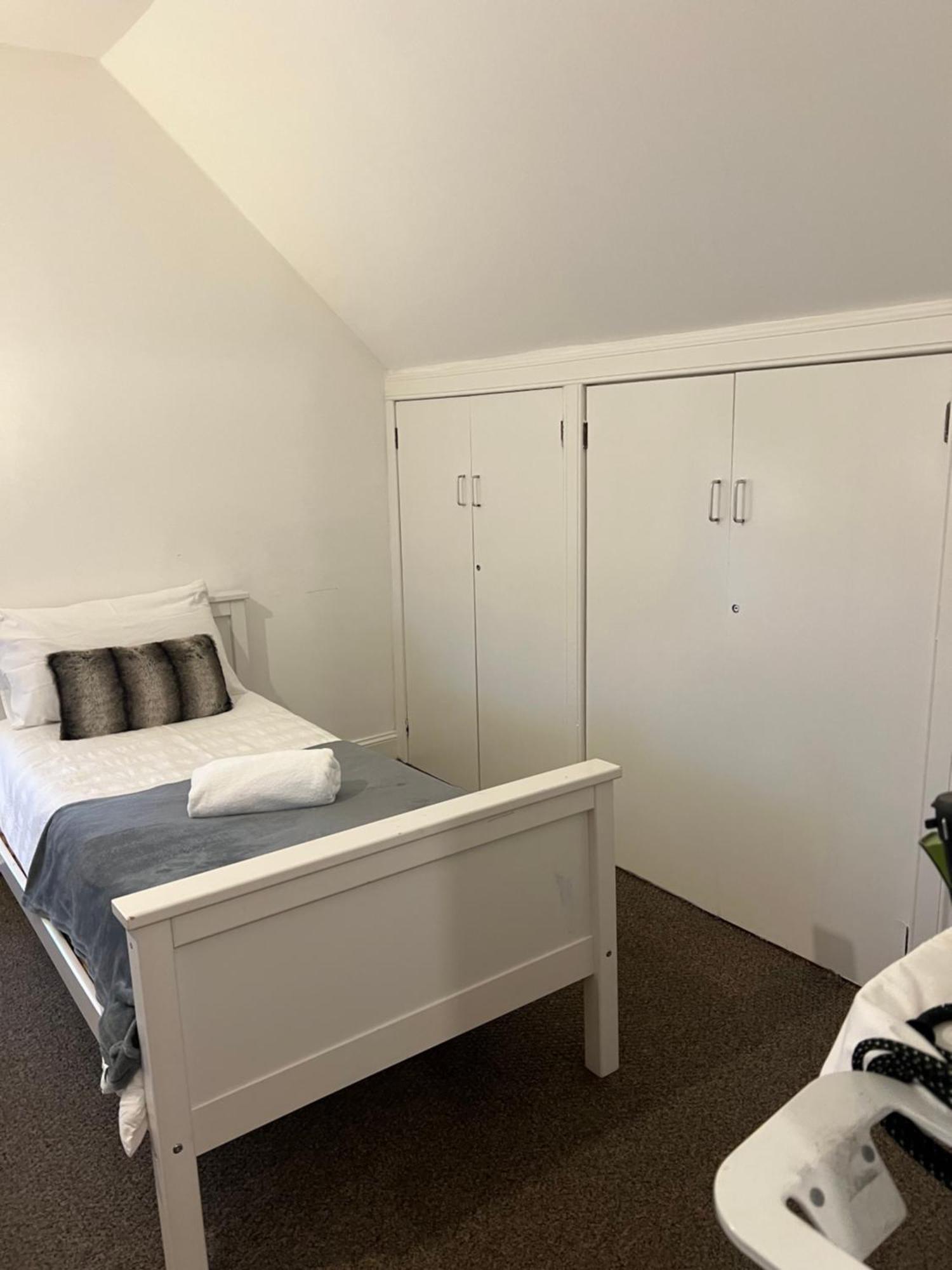 4 Bed Bungalow Near Airport 에든버러 외부 사진